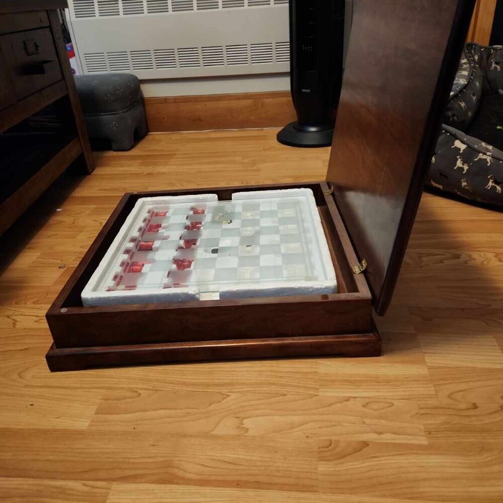 Custom chest set! Selling because I am moving and don't wanna put it in storage.